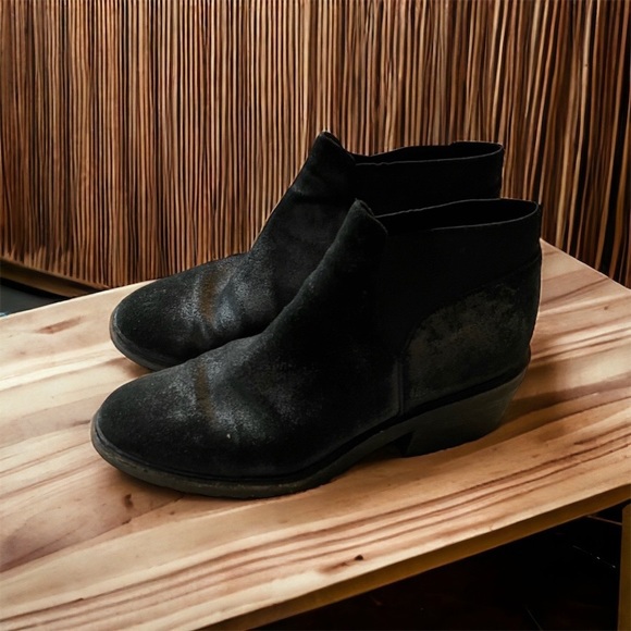 Adorable & comfy suede Eileen Fisher ankle boots - sz 7 🔥 LAST CHANCE! - Picture 1 of 7
